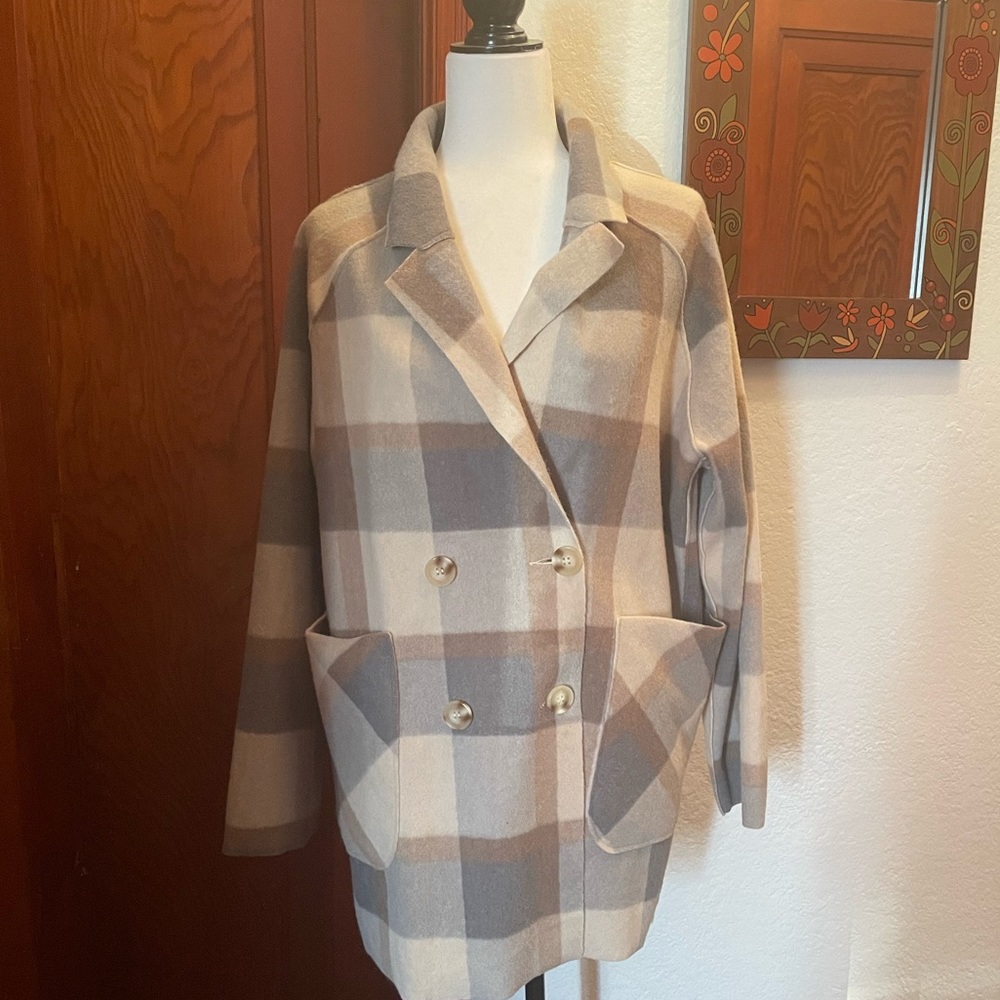 2 for $40 🛍️⭐️ Liliblue Shacket beautiful worn only once